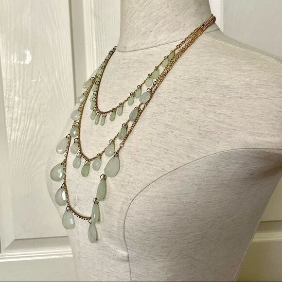 Gold tone 3 tier beaded necklace - Picture 9 of 12